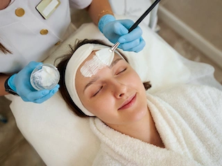 4. SHOULD I GET FACIAL BEFORE OR AFTER A CHEMICAL PEEL?