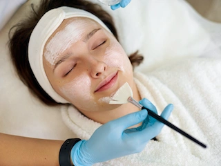 5. IS A FACIAL OR CHEMICAL PEEL BETTER FOR ACNE?